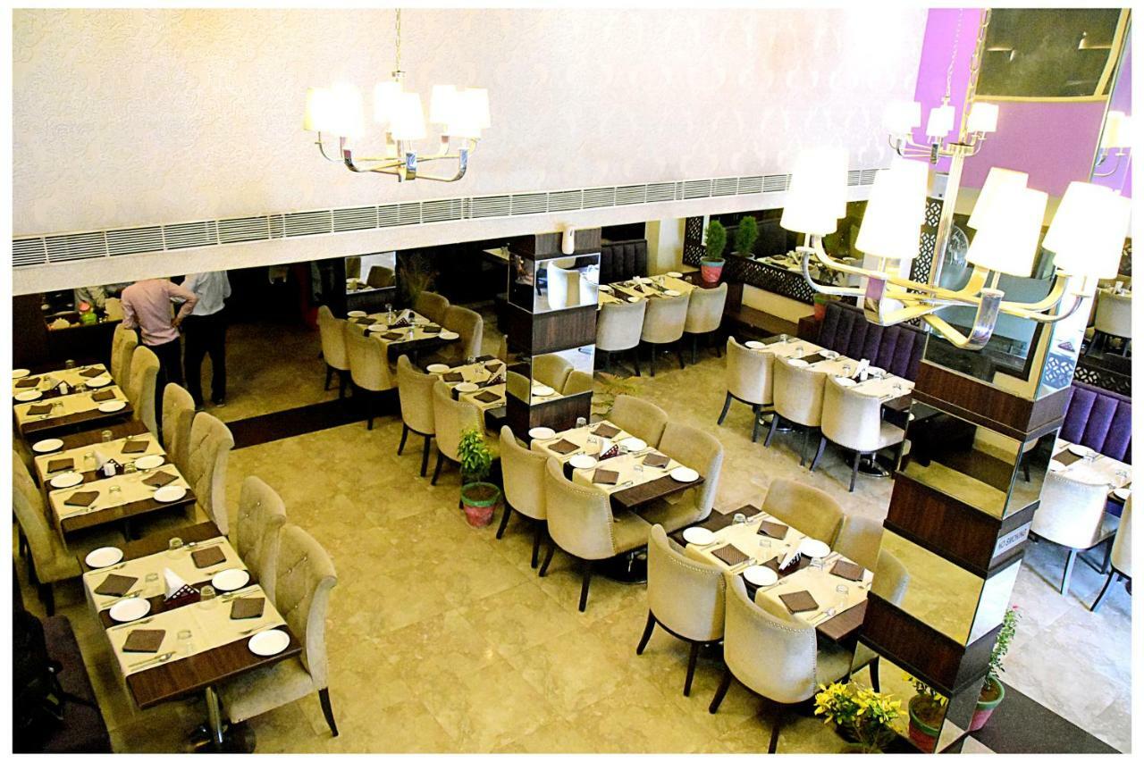 Hotel Midtown Grand Kota  Buitenkant foto