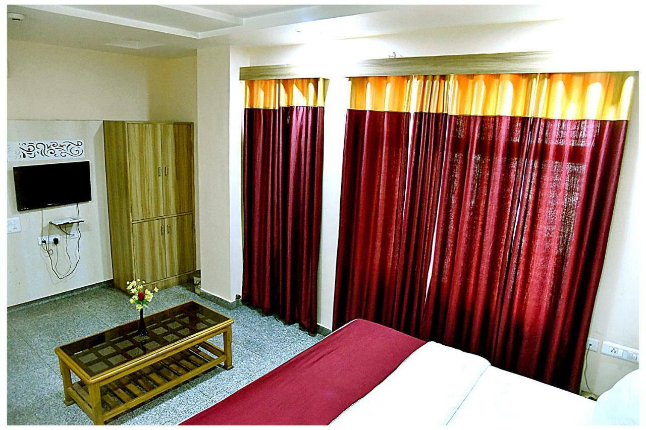 Hotel Midtown Grand Kota  Buitenkant foto
