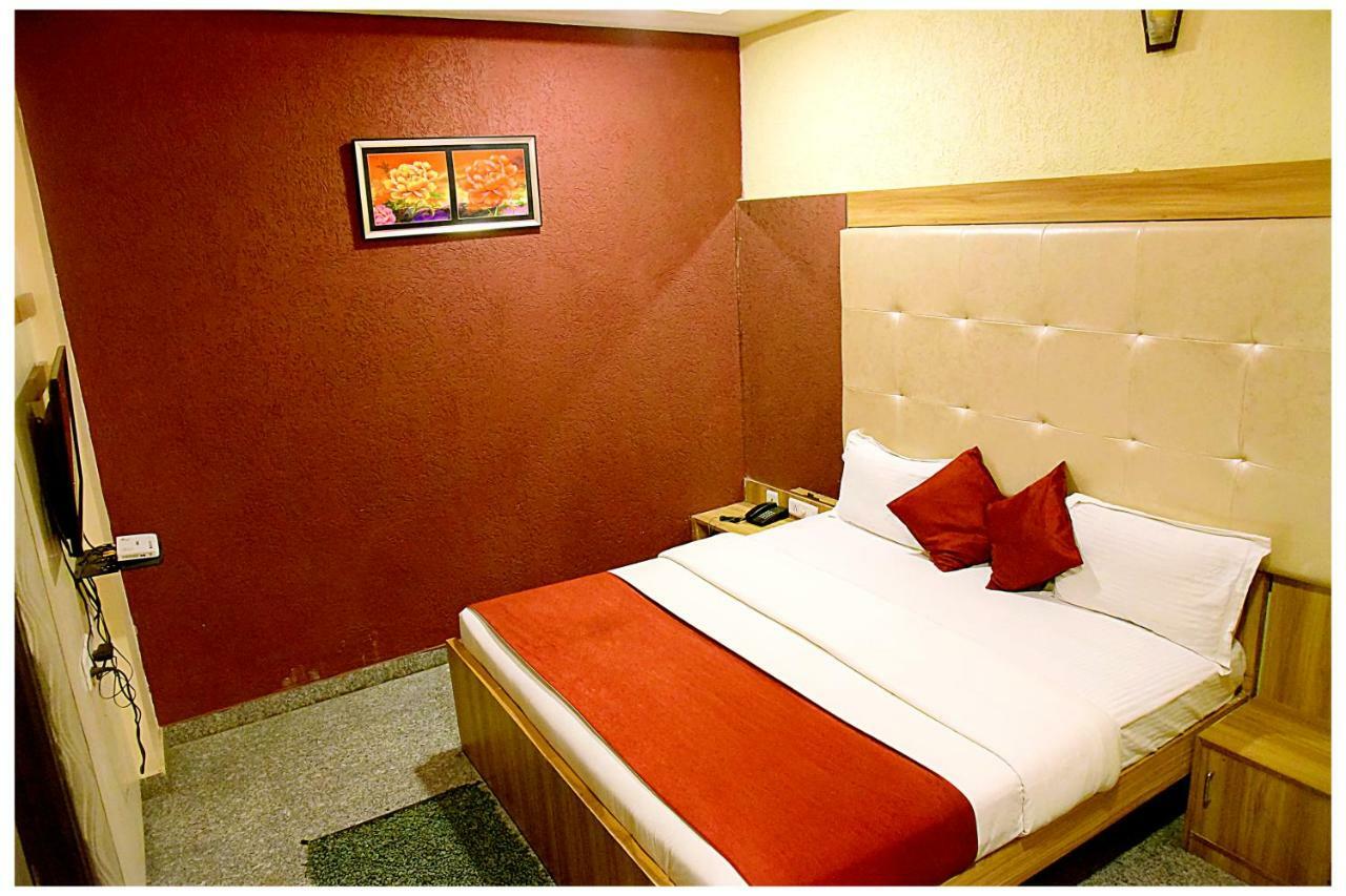 Hotel Midtown Grand Kota  Buitenkant foto